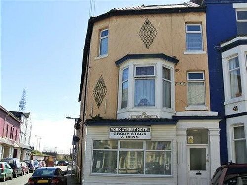 The Corner Hotel Blackpool Exterior photo